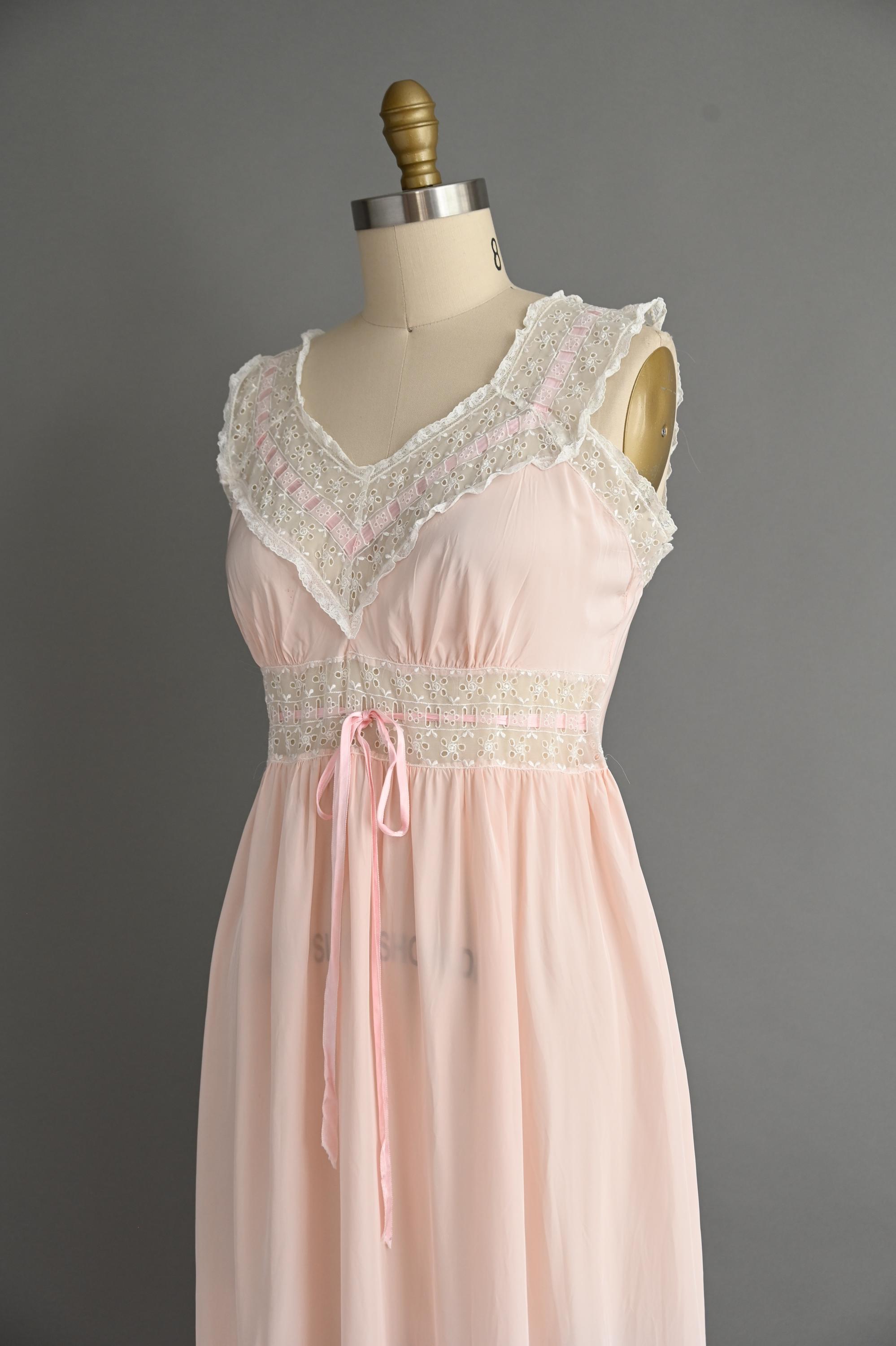 ワンピース 1940s Lavender Pink Lingerie Dress S Vintage 1940s Lingerie Slip Dress | Powdery Pink Rayon Lace