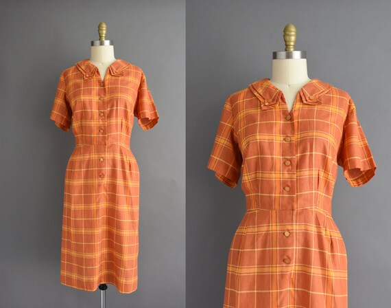 vintage 1950s | Adorable Pumpkin Plaid Print Short
