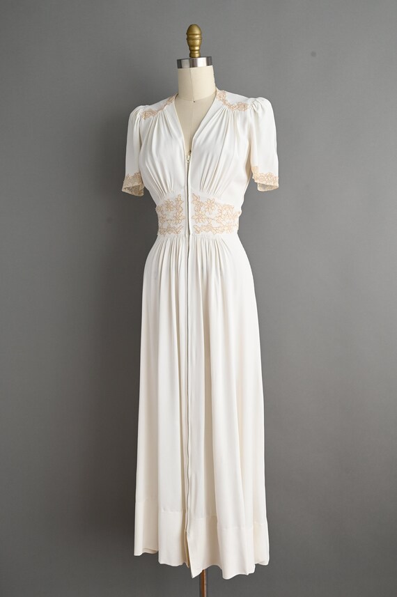 vintage 1940s Dress | Rare Vintage Ivory White Fl… - image 8