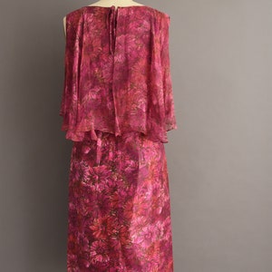 1950s vintage dress Gorgeous Pink & Purple Floral Print Silk Cocktail Wiggle Dress Small image 9