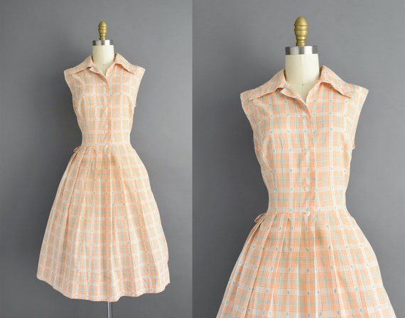 vintage 1950s | Classic Orange Plaid Print Sleevel