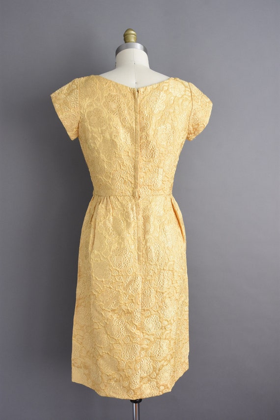vintage 1950s Gold Floral Cocktail Party Dress | … - image 10