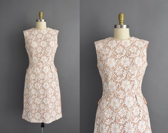 1950s Vintage Carol Craig Floral Cotton Lace Wiggle Dress | Small