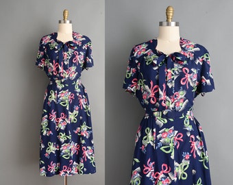 Vintage 1940s Dress | 1940s vintage rayon print dress | L-XL