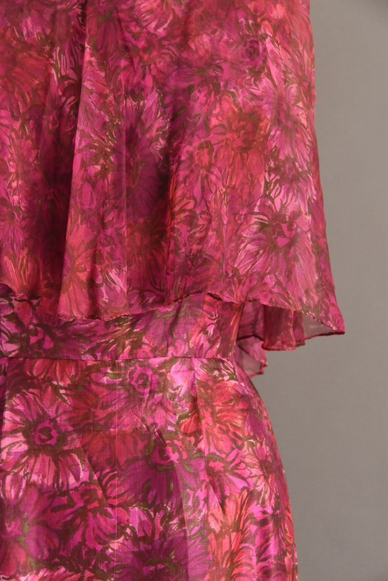 1950s vintage dress Gorgeous Pink & Purple Floral Print Silk Cocktail Wiggle Dress Small image 5