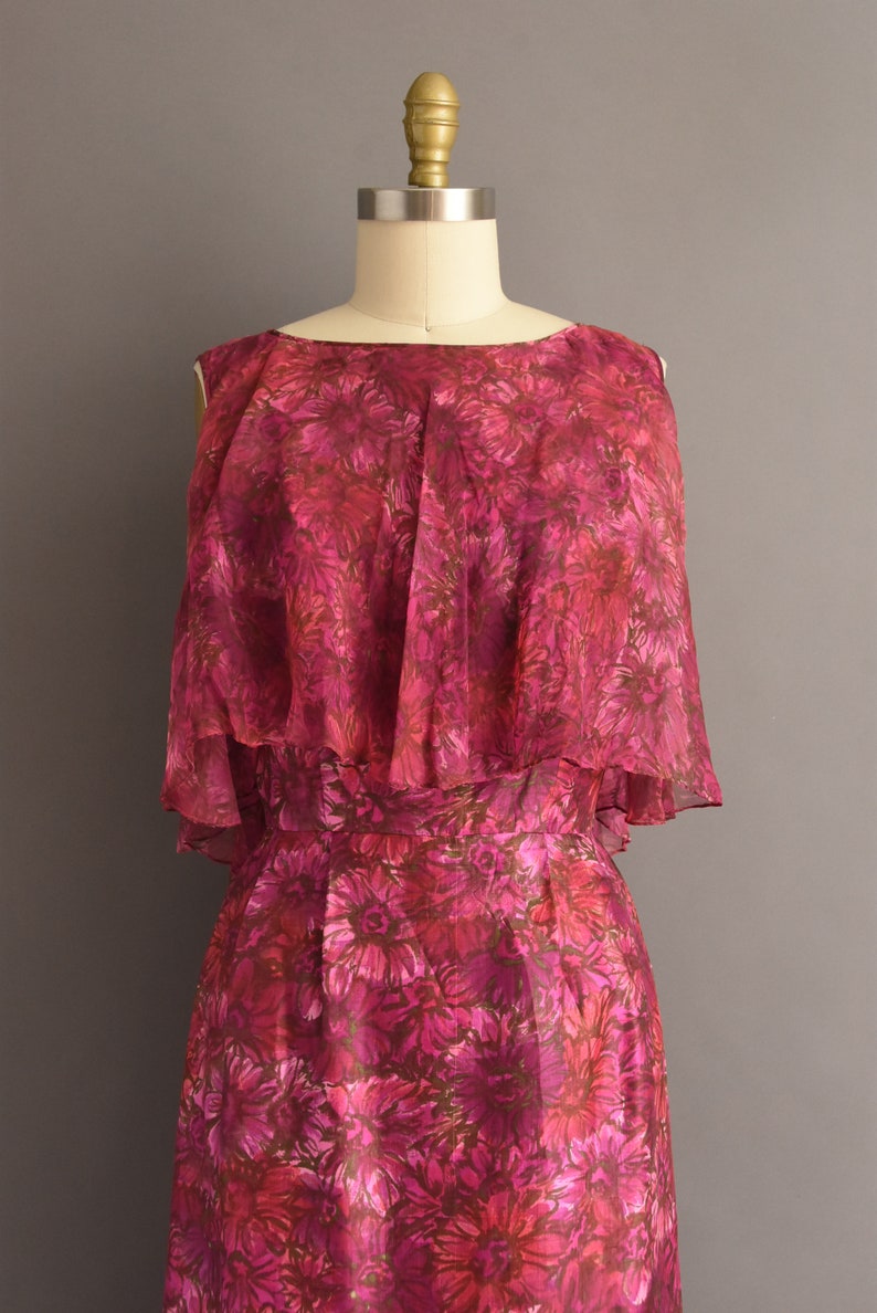 1950s vintage dress Gorgeous Pink & Purple Floral Print Silk Cocktail Wiggle Dress Small image 3