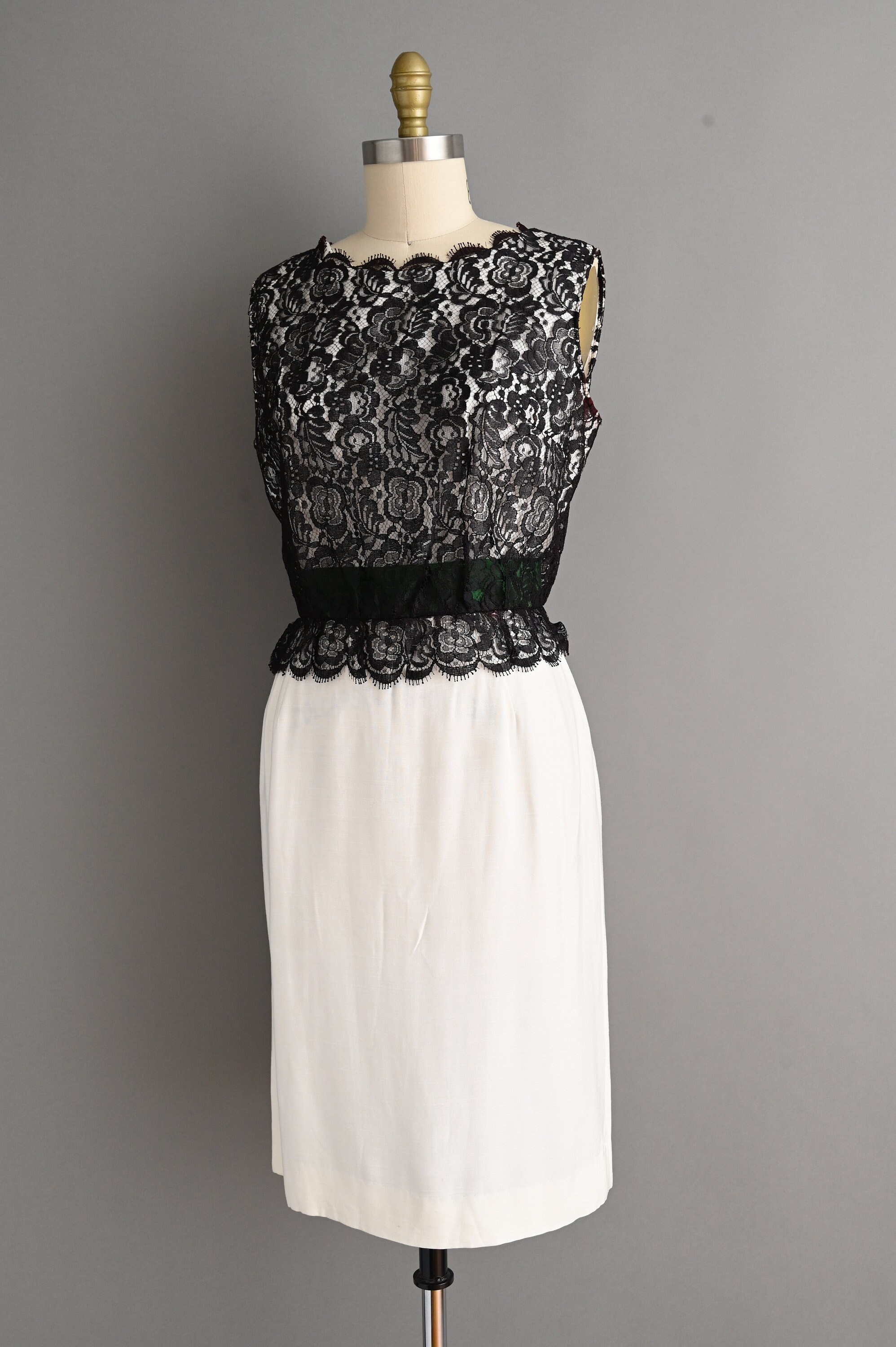 white high neck lace dress Long Sleeve High Neck Lace Two Piece Wedding Dress Crop Top Wedding Dress