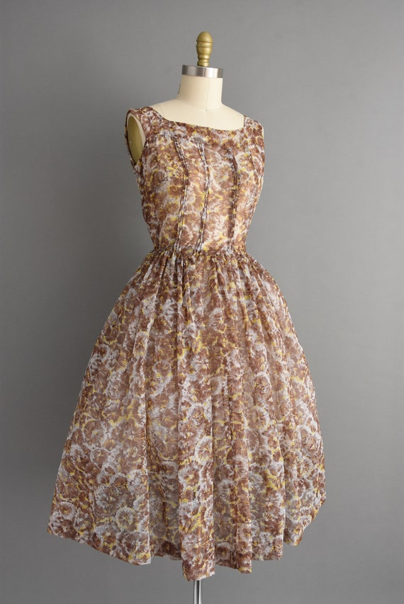 Vintage 1950s dress | Beautiful Brown Floral Prin… - image 6