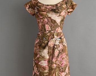 Vestido vintage de los años 50 / Vestido de algodón con efecto drapeado abstracto y estampado floral / Talla grande