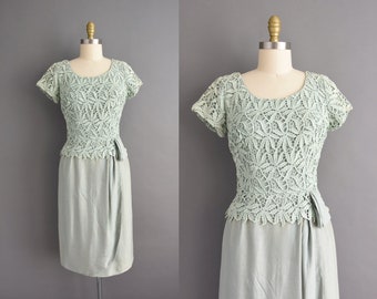 vintage 1950s | Mint Green Embroidered Floral Short Sleeve Cocktail Party Pencil Skirt | Medium | 50s dress