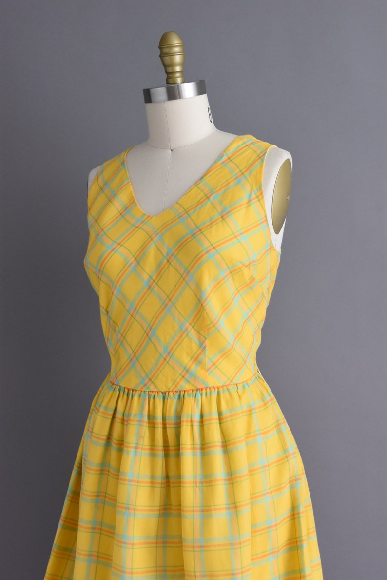 Vintage 1960er Jahre Kleid gelbes & mintblaues ärmelloses Sommerkleid aus Baumwolle Mittelgroß Bild 7