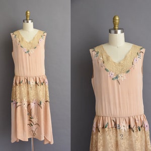 Vestido vintage de los años 20 / Vestido floral de encaje francés de seda antiguo raro / Pequeño