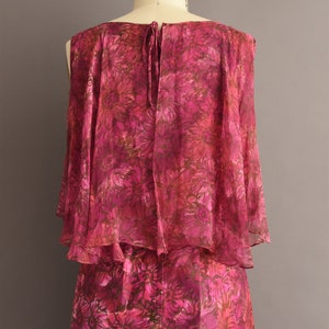 1950s vintage dress Gorgeous Pink & Purple Floral Print Silk Cocktail Wiggle Dress Small image 10