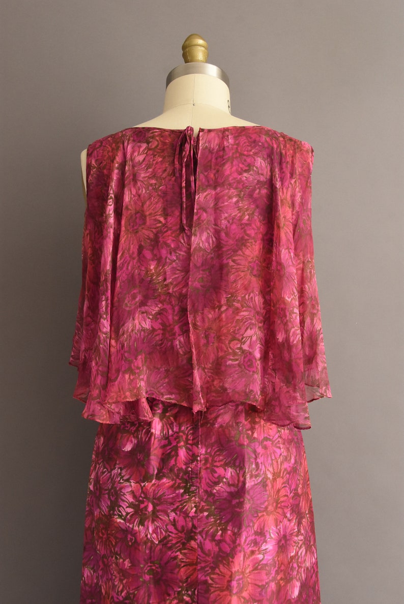 1950s vintage dress Gorgeous Pink & Purple Floral Print Silk Cocktail Wiggle Dress Small image 10