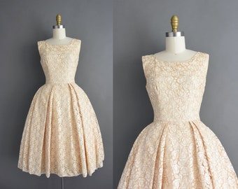 1950s vintage Gold Champagne Floral Lace Sweeping Full Skirt Bridesmaid Dress | XS |