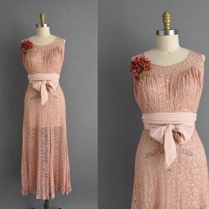 1930s vintage dress | Gorgeous Rose Pink French Lace Garden Party Bridesmaid Dress | Medium