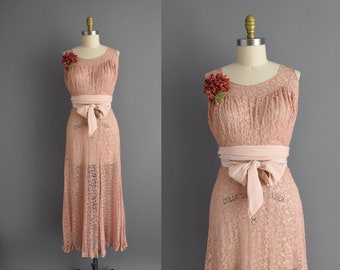 Vintage jurk jaren 30 | Prachtige roze roze Franse kant tuinfeest bruidsmeisjesjurk | Gemiddeld