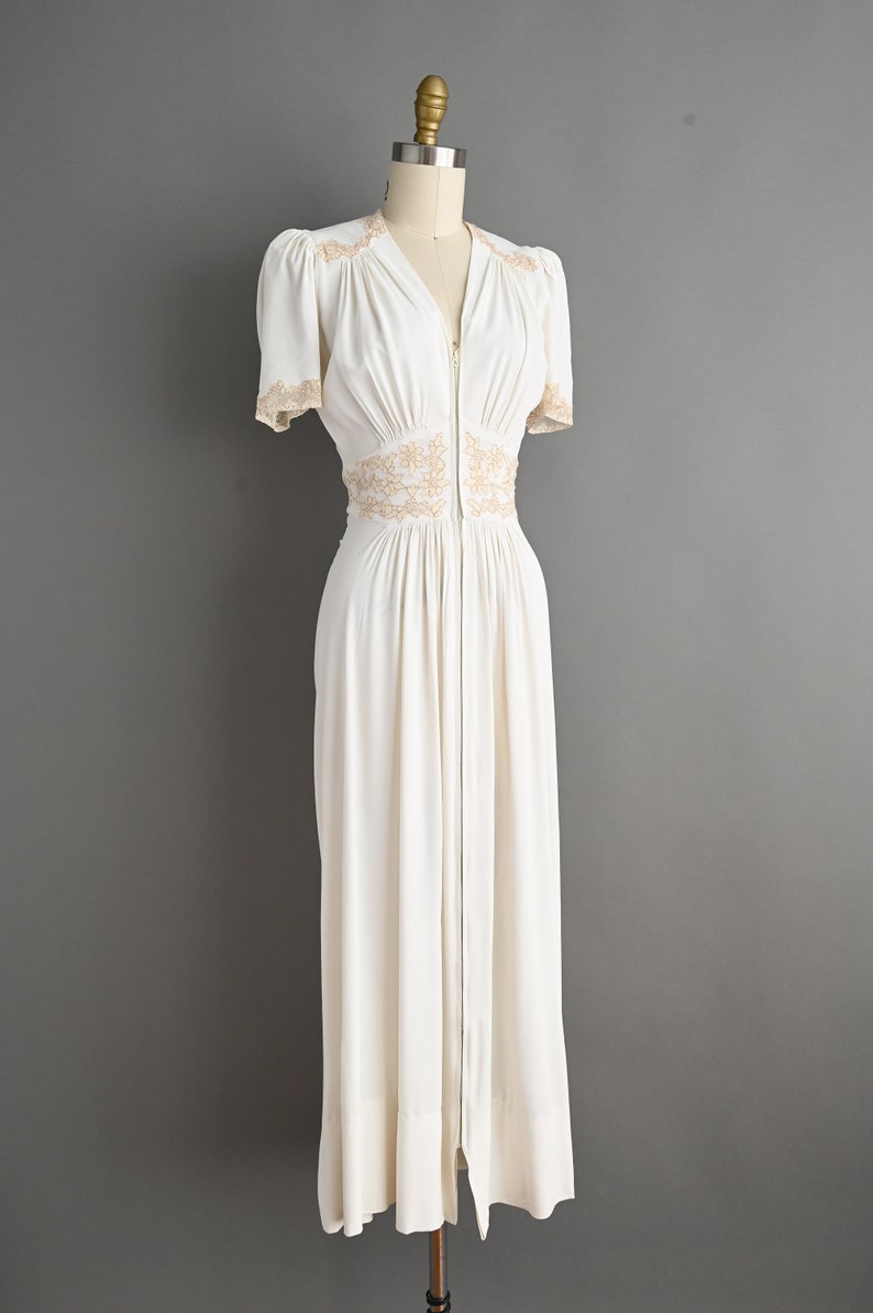 vintage 1940s Dress Rare Vintage Ivory White Floral Lace Rayon Wedding Dress XS Small image 6