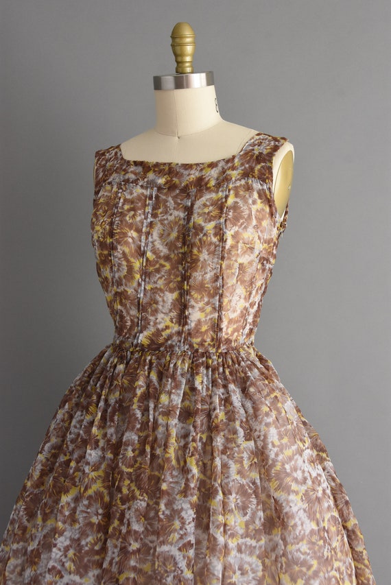 Vintage 1950s dress | Beautiful Brown Floral Prin… - image 8