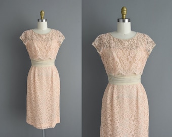 1950s vintage dress | Beautiful Champagne Lace Cocktail Party Wiggle Dress | Small | 50s dress