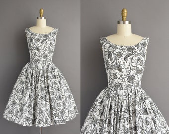 Vintage 1950s Dress | Black & Gray Paisley Cotton Print Dress | XS Small