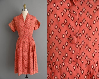 vintage 1950s Dress | Rare Victorian Silhouette Portrait Novelty Print Dress | Medium