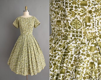 vintage 1950s dress | Green Farm Novelty Print Full Skirt Cotton Day Dress  | Large