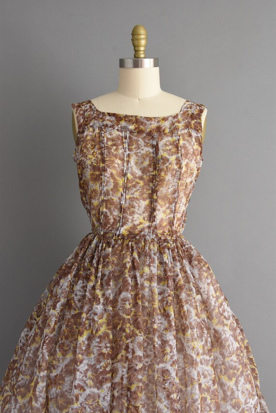 Vintage 1950s dress | Beautiful Brown Floral Prin… - image 3