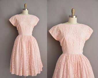 50s pink heavy lace full skirt vintage dress. vintage 1950s dress