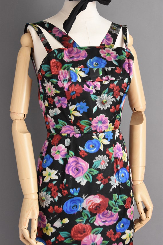 1950s vintage Gorgeous Floral Print Wiggle Dress … - image 6