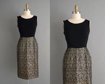 vintage 1950s dress - Size Small Medium