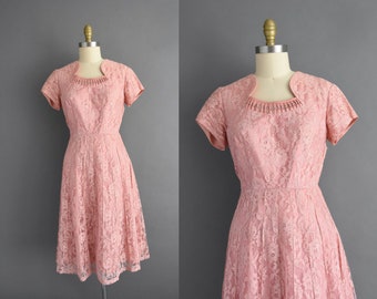 1950s vintage Dusty Rose Pink Floral Lace Short Sleeve Cocktail Party Dress | Large |