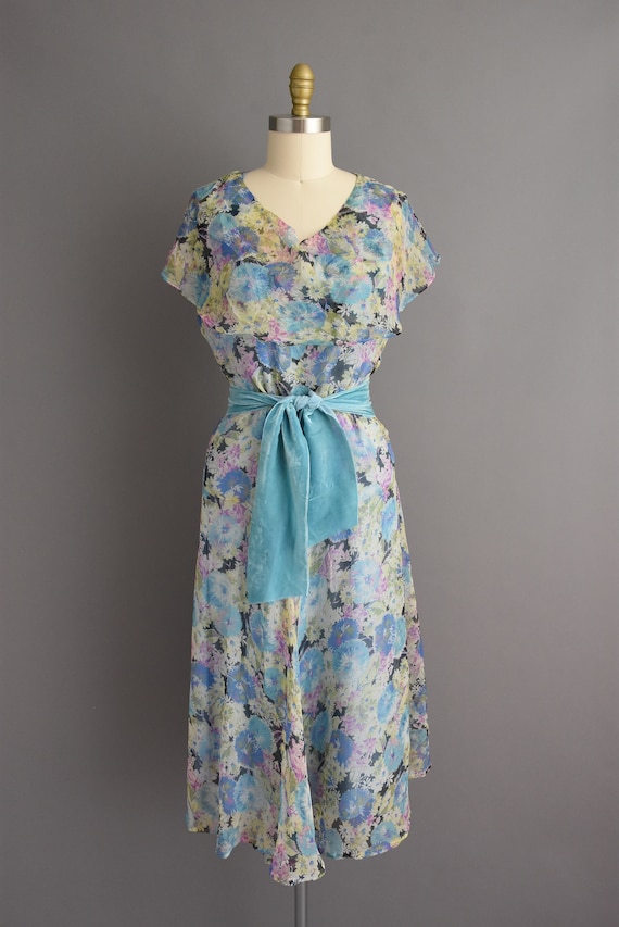 vintage 1930s Gorgeous fluttery chiffon floral pr… - image 2