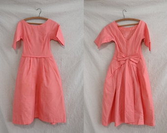 BLOWOUT  SALE | 1960s vintage Dress | xs - small