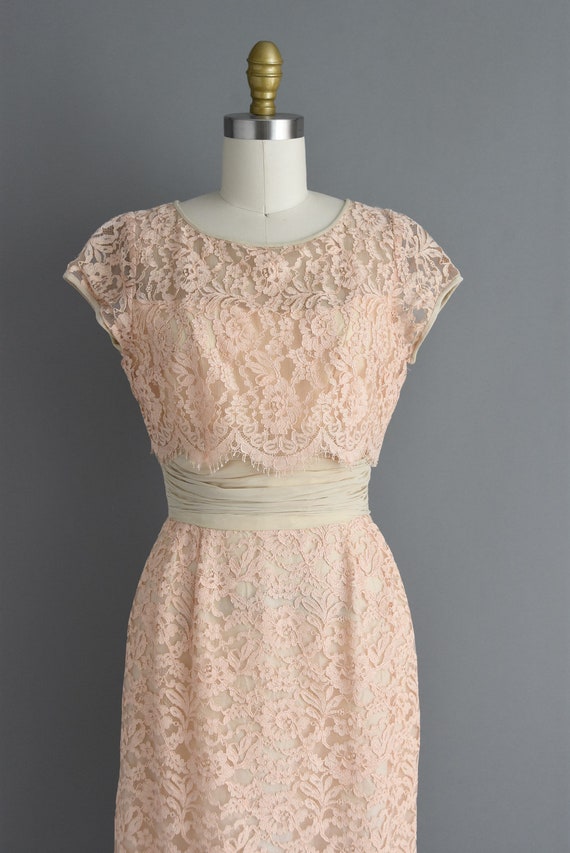 1950s vintage dress | Beautiful Champagne Lace Co… - image 3