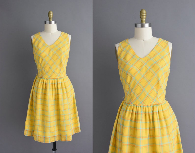 Vintage 1960er Jahre Kleid gelbes & mintblaues ärmelloses Sommerkleid aus Baumwolle Mittelgroß Bild 1