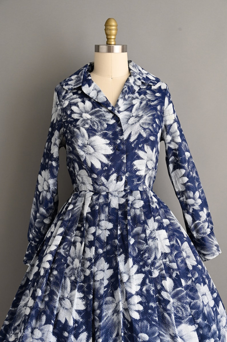 vintage 1960s Dress Vintage Navy Blue Floral Long Sleeve Shirt Waist Dress Medium Large image 3