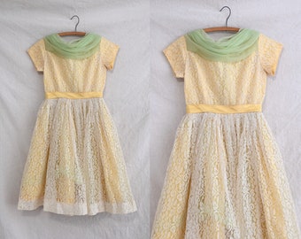 BLOWOUT  SALE | 1950s vintage dress | xs small