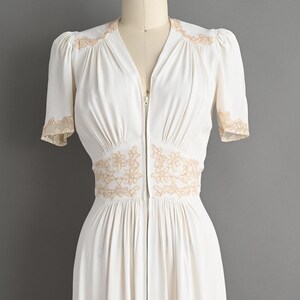 vintage 1940s Dress Rare Vintage Ivory White Floral Lace Rayon Wedding Dress XS Small image 3