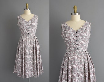 vintage 1950s dress | Red & Gray Paisley Print Scallop Cotton Summer dress | Small