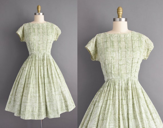 vintage 1950s | Green & White Abstract Cotton Prin