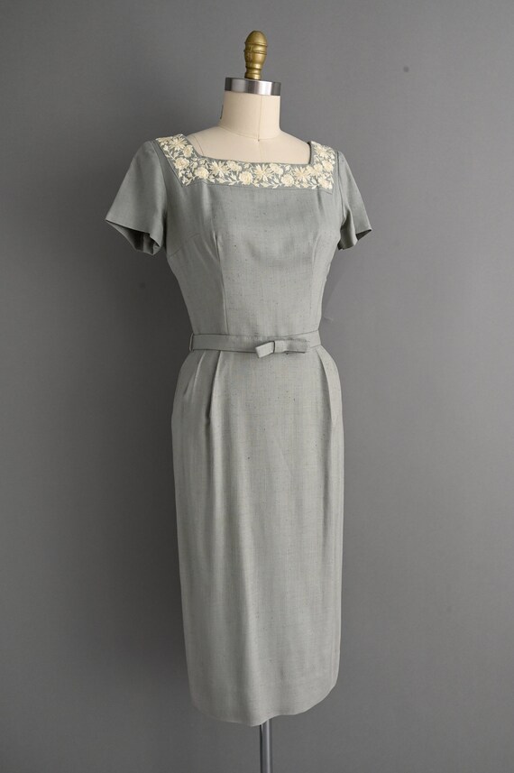 vintage 1950s Floral Embroidered Wiggle Dress | S… - image 6