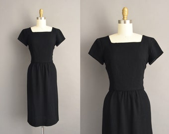 vintage 1950s | Classic Jet Black Short Sleeve Cocktail Party Wiggle Dress | XS Small | 50s dress