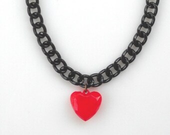 Rote Herz Halskette, Candy Red Puffy Herz Anhänger, Schwarze grobstrick Kette, Valentinstag Geschenk für sie, Statement Schmuck