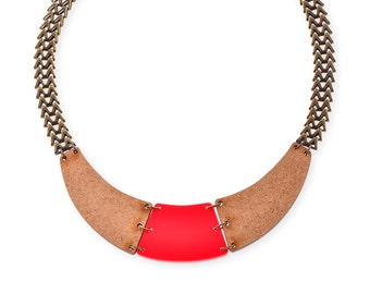 Geometric Statement necklace, Crescent Necklace, Modern Necklace for Women, Wood Necklace, Bib Necklace Statement, Red Necklace Chain Trendy