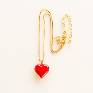 Gold Chain Heart Necklace, Red Heart Charm necklace, Valentine's Day Gift for Her, Romantic Jewelry, Red Heart Necklace, Cute Heart Necklace zdjęcie 2