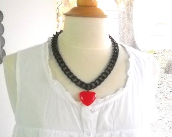 Rote Herz Halskette, Candy Red Puffy Herz Anhänger, Schwarze grobstrick Kette, Valentinstag Geschenk für sie, Statement Schmuck