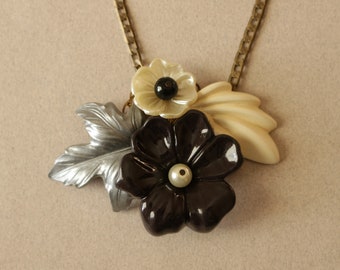 Black and White Necklace, Black Statement Necklace, Black Flower Necklace, Black Necklace, Vintage Style Necklace, Gray Black White Necklace