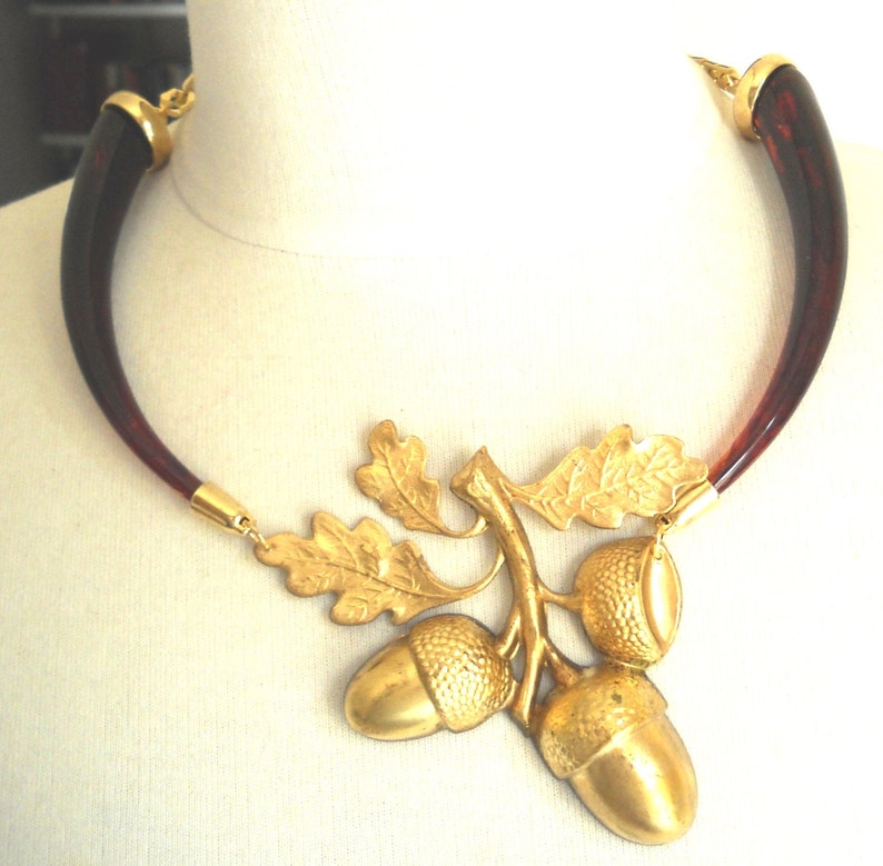 Gold Acorn Necklace, Woodland Acorn Necklace, Amber Vintage Necklace, bib Statement Necklace, Retro style Necklace image 4