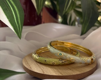 Verspielter, edler, floraler Armreif mit Aufbewahrungssäckchen | Schmuck mit Bedeutung | Spirituelles Armband